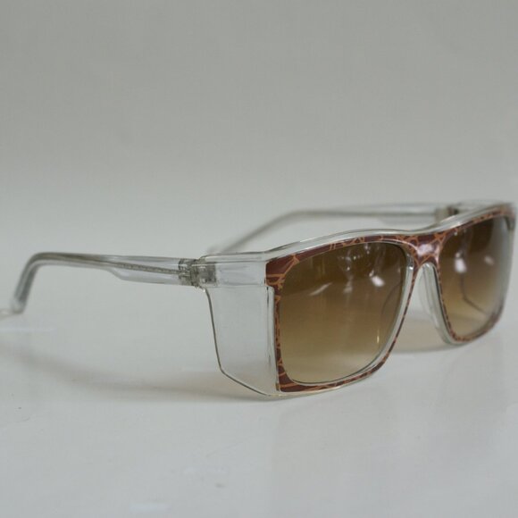 NWT Tru-Vintage 90's Plastic Rectangle w/Side Shield Sunglasses (Crystal/Brown) - Picture 2 of 5